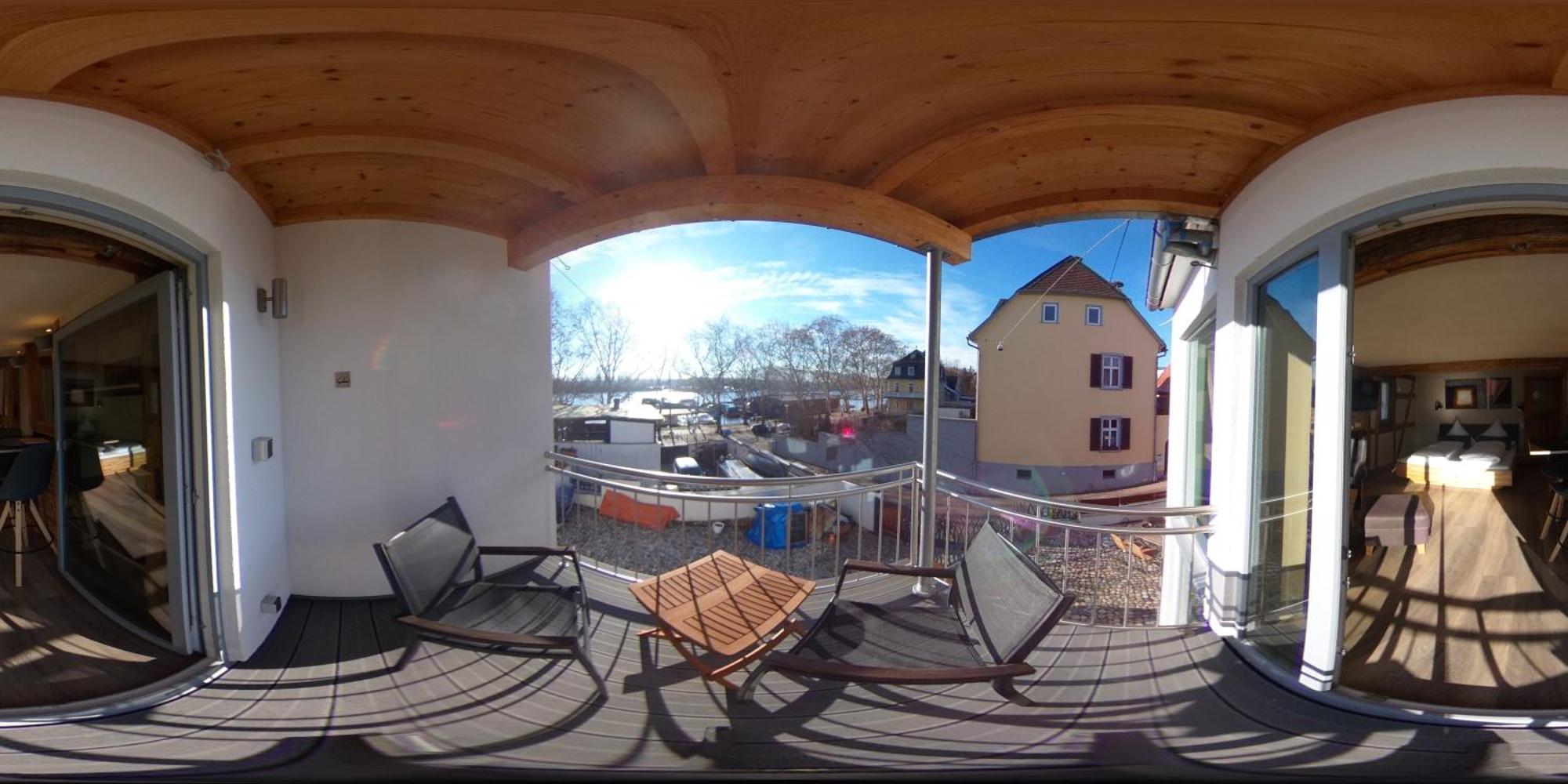 Schmuckkaestle Am Hafen Lägenhet Wiesbaden Rum bild