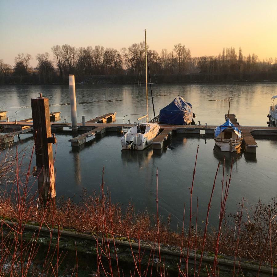 Schmuckkaestle Am Hafen Lägenhet Wiesbaden Exteriör bild