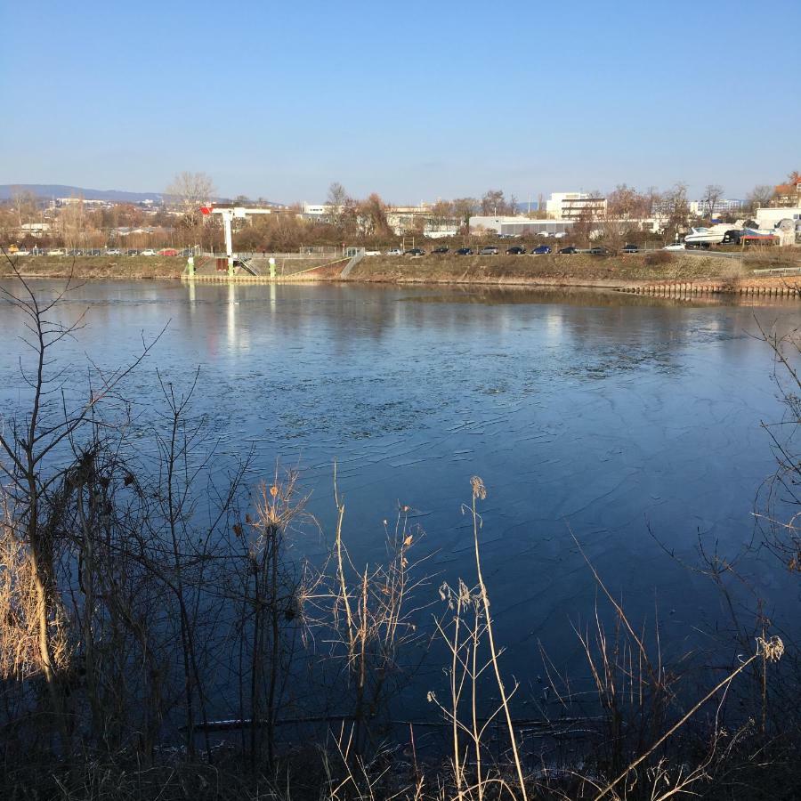 Schmuckkaestle Am Hafen Lägenhet Wiesbaden Exteriör bild
