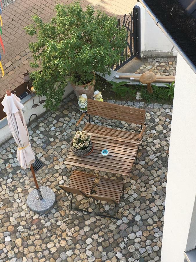 Schmuckkaestle Am Hafen Lägenhet Wiesbaden Exteriör bild
