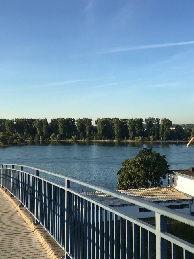 Schmuckkaestle Am Hafen Lägenhet Wiesbaden Exteriör bild