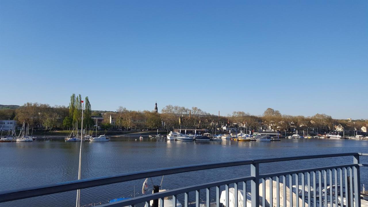 Schmuckkaestle Am Hafen Lägenhet Wiesbaden Exteriör bild